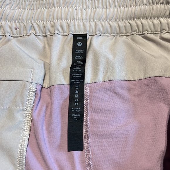 Lululemon Bowline 8” Shorts - Picture 5 of 5